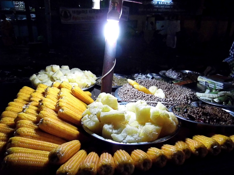 illuminated, heat - temperature, 4K, night, freshness, table, business, sweetcorn, indoors, fire, corn, fire - natural phenomenon, healthy eating, burning