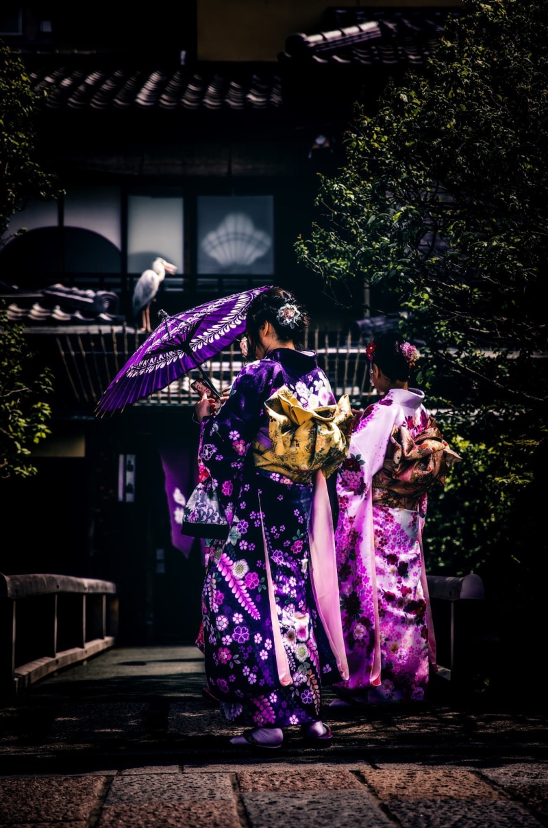 dress, colorful, celebration, men, two people, performance, standing, women, adults only, beautiful, buildings, togetherness, kimono, 1080P, photo, real people