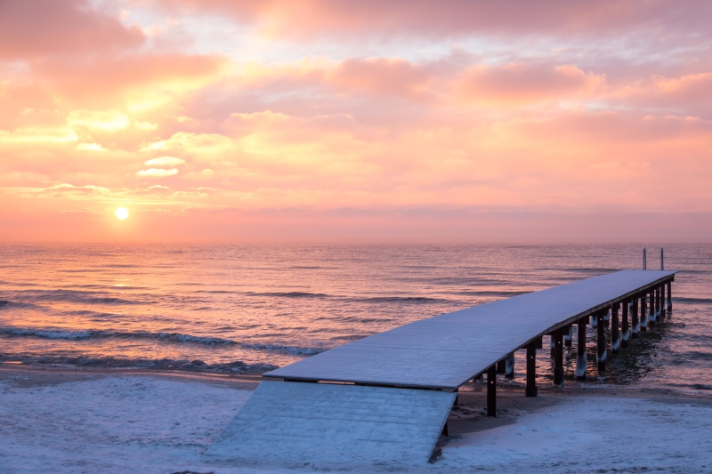 hav, beside, outdoors, sea, sky, pier, aperture, Winter, 35 mm, city, white, model, exif, geo, wood - Material, 760d, focal_length, canon, nature, water