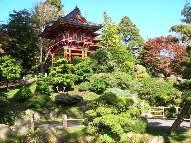 place of worship, nature, outdoors, plant, growth, building, sky, built structure, travel destinations, tree, day, temple, religion, garden, formal garden