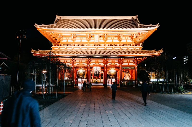 religion, travel, built structure, culture, sensō-ji, lantern, illuminated, incidental people, the past, travel destinations, taitō-ku, red, samurai, outdoors