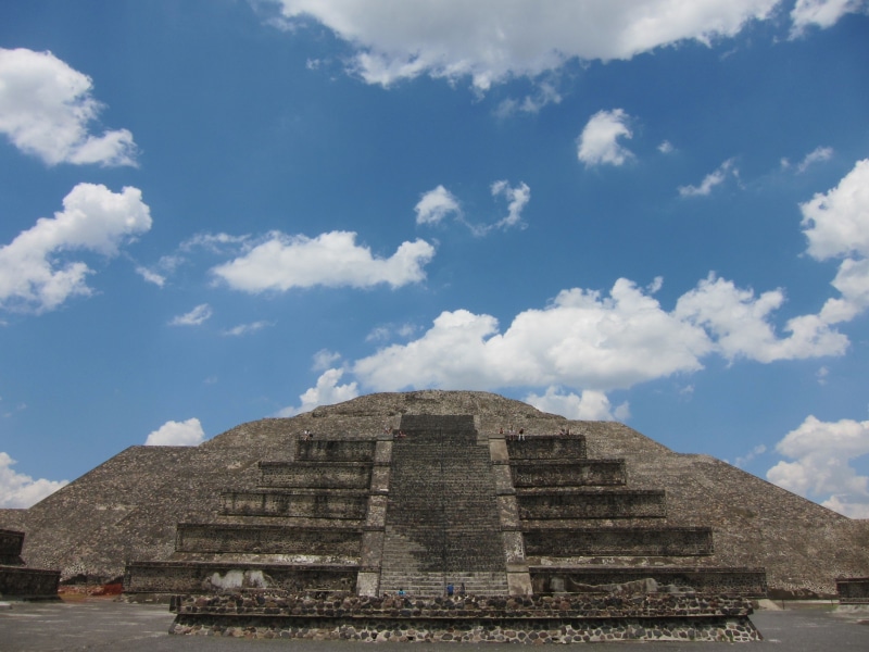 outdoors, travel destinations, no people, cloud - sky, building exterior, sky, travel, teotihuacan, religion, ancient, place of worship, staircase, blue sky