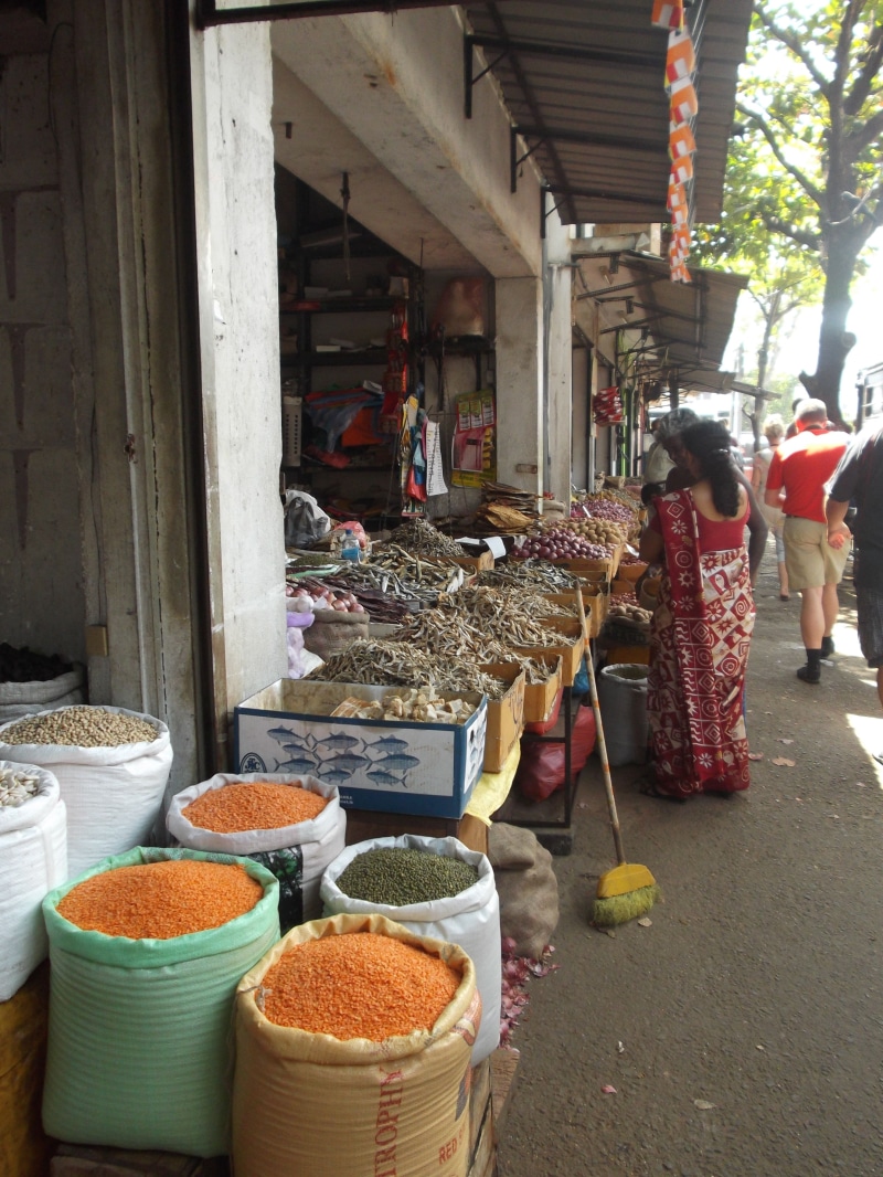market stall, real people, variation, business, women, freshness, incidental people, spices, choice, architectural column, market, colombo, men, street market