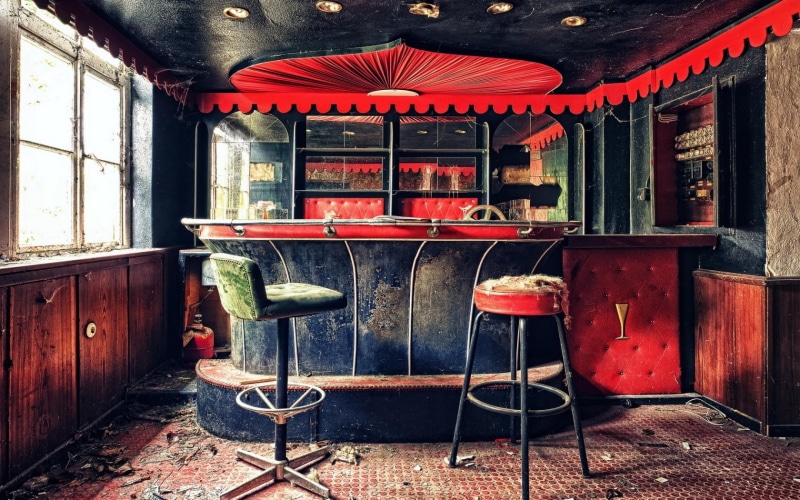 red, old-fashioned, absence, ancient, glass - material, city, retro Styled, domestic room, cafe, entrance, no People, door, bar, tourism, history, architecture