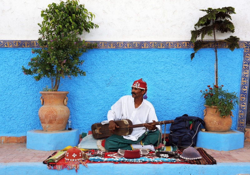 relaxation, real people, street, plant, musical, wellbeing, adult, performer, sitting, casual clothing, moroccan, morocco, attraction, 5K, day, nature