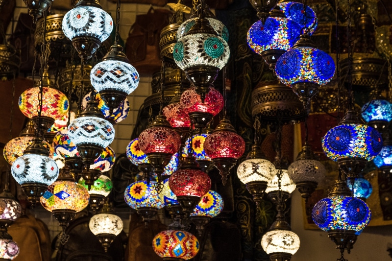 4K, Colors, indoors, choice, ornate, retail, craft, afternoon, for sale, large group of objects, light, lantern, collection, art and craft, Lights, retail display