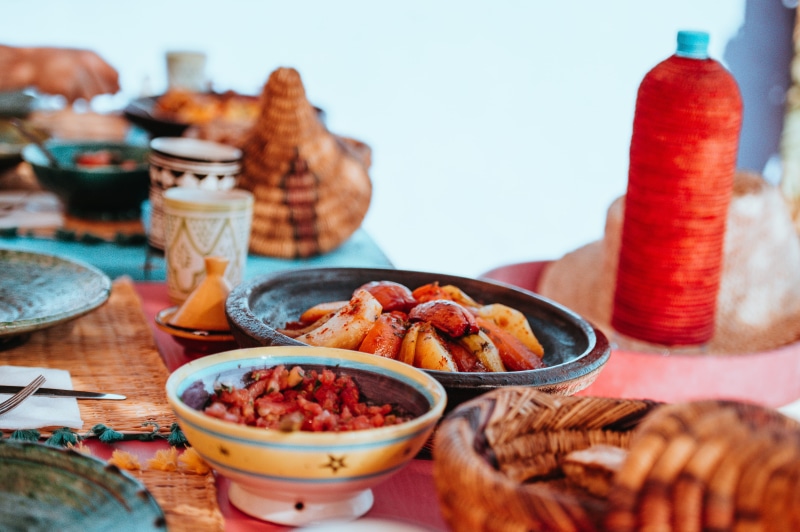 bread, moroccan, table, no people, morocco, ready-to-eat, container, studio shot, wellbeing, crockery, selective focus, indoors, healthy eating, red, plate