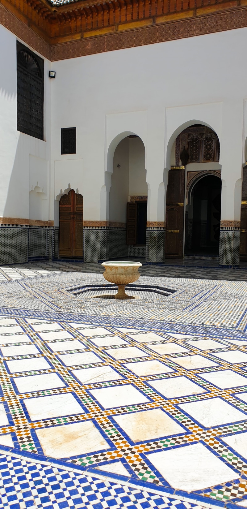 moroccan architecture, tiled floor, 4K, no people, arch, dome, town, walkway, architecture, city, outdoors, built structure, flagstone, museum, house