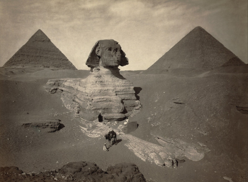 Egypt, Pyramids of Giza, old photos, pyramid, desert, Sphinx of Giza, nature, historic, sphinx, men, sand, 2K, landscape, camels, vintage, monochrome