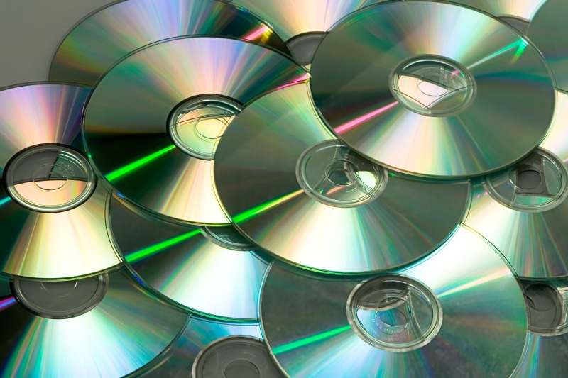 blu, cd, entertainment, group, blank, full frame, no people, compact disc, technology, close-up, circle, data, three dimensional, metal, studio shot, blue