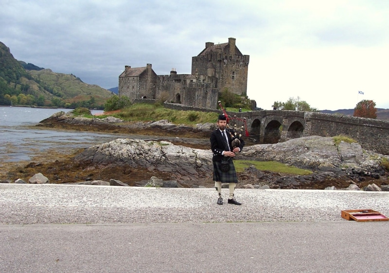 1080P, s, castle, eilean, scotland, bagpiper, piper, donan, welcome, nature and landscapes