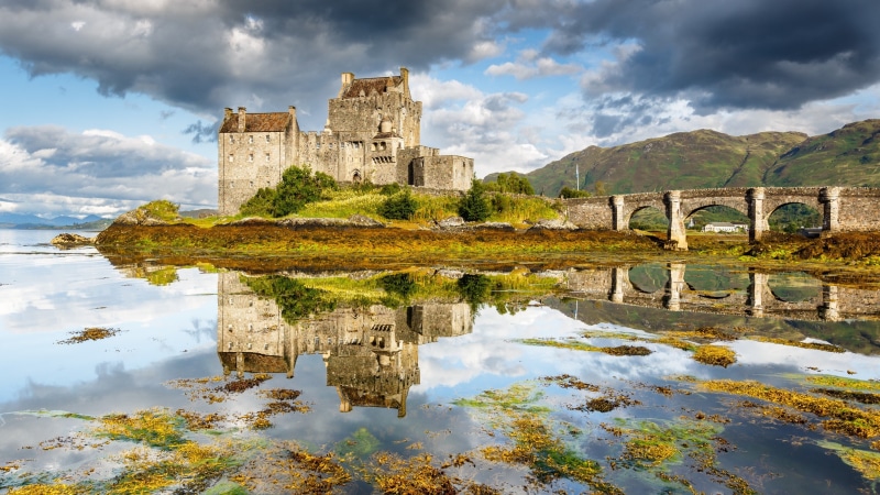 lake, built structure, outdoors, old ruin, arch bridge, 2K, ancient civilization, cloud - sky, history, no people, building exterior, ancient, castle