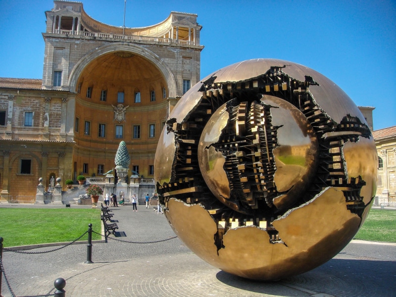 museum, rome, clear sky, incidental people, outdoors, building, vatican, real people, travel, day, nature, the past, comanche, sunlight, tourism, 2K, sky