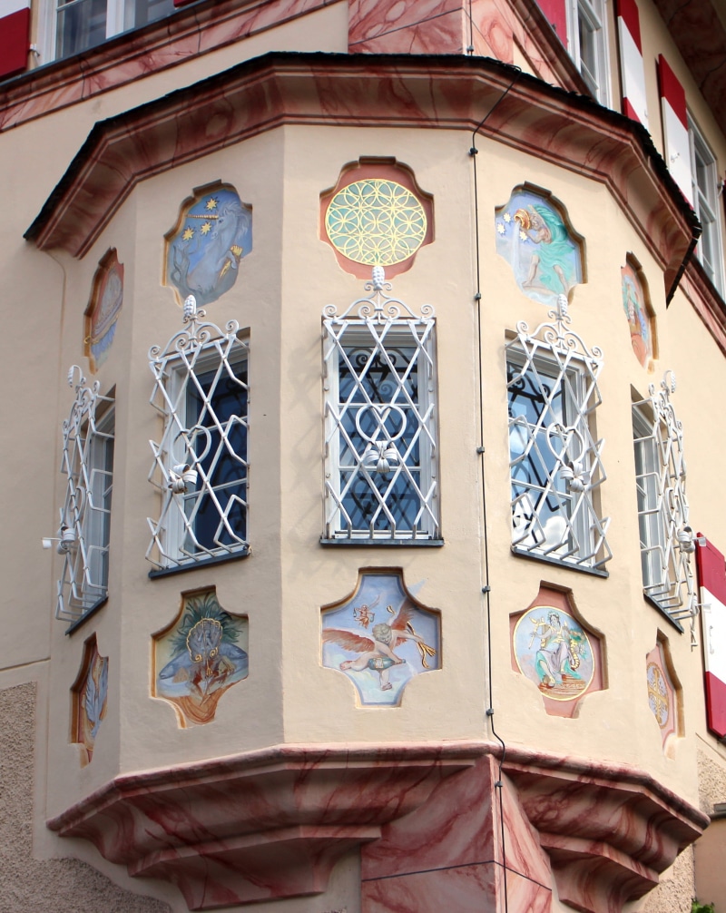 no people, mural, day, frescos, multi colored, art and craft, outdoors, architecture, art form, design, lüftlmalerei, creativity, built structure, facades