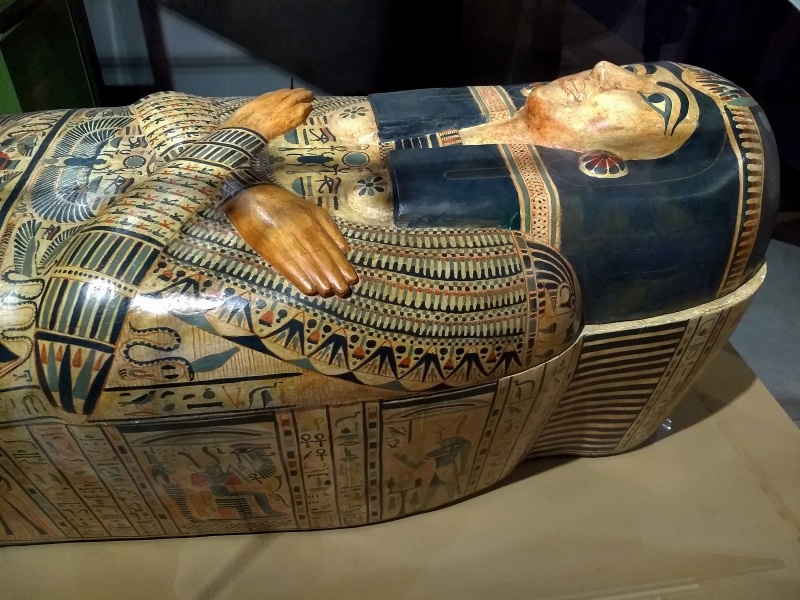 ancient, history, human hand, symbol, indoors, design, day, vintage, coffin, metal, hieroglyph, 2K, style, single object, still life, antique, pattern