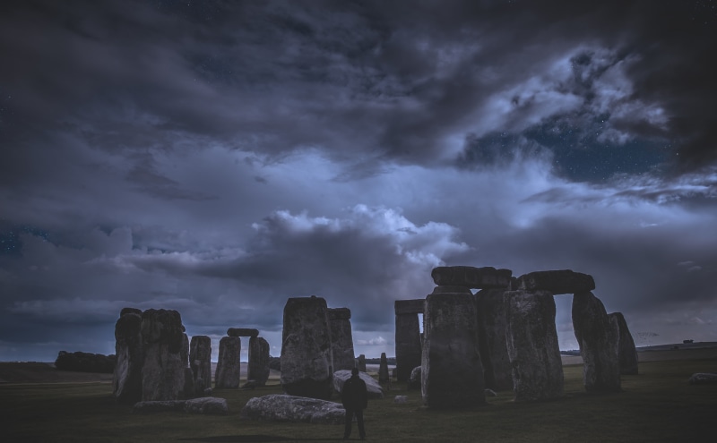 solid, Stars, Europe, built structure, travel destinations, Monument, ruined, landmarks, 5K, cloud - sky, Photoshop, Clouds, rock, overcast, Stonehenge