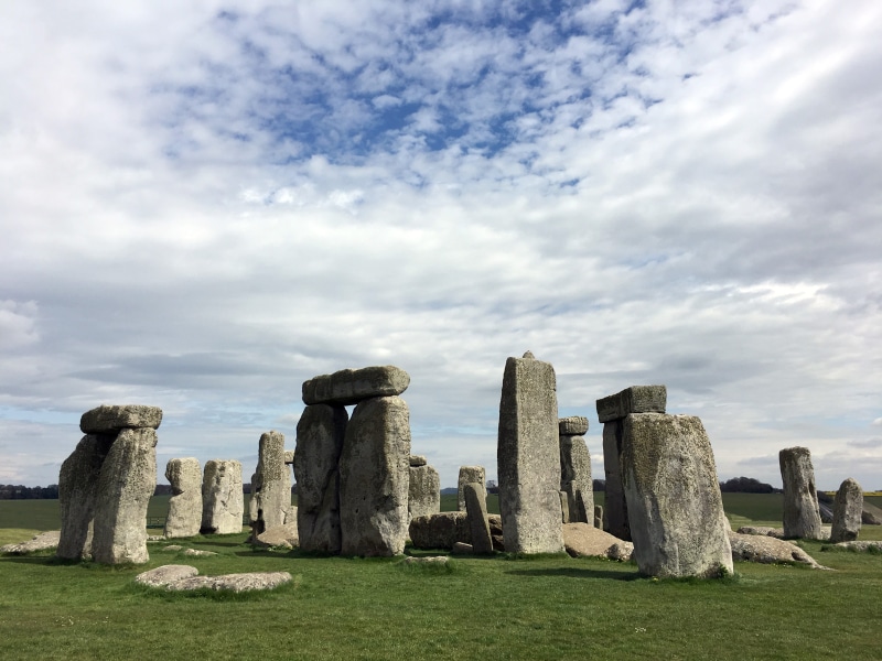 tourism, no people, land, memorial, england, field, salisbury, archaeology, grass, stonehenge, nature, cloud - sky, monument, ancient civilization, travel destinations