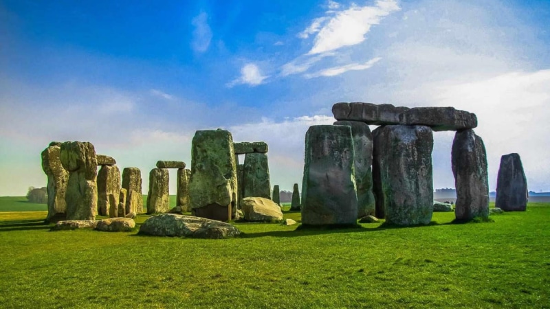 tourism, land, stone material, sky, architecture, cloud - sky, travel, travel destinations, outdoors, solid, ruined, 1080P, ancient, grass, archaeology