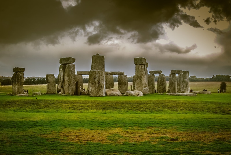stonehenge, land, ancient history, architecture, old, cloud - sky, historic place, ruined, ancient, green, landscape, england, sky, history, british, grass