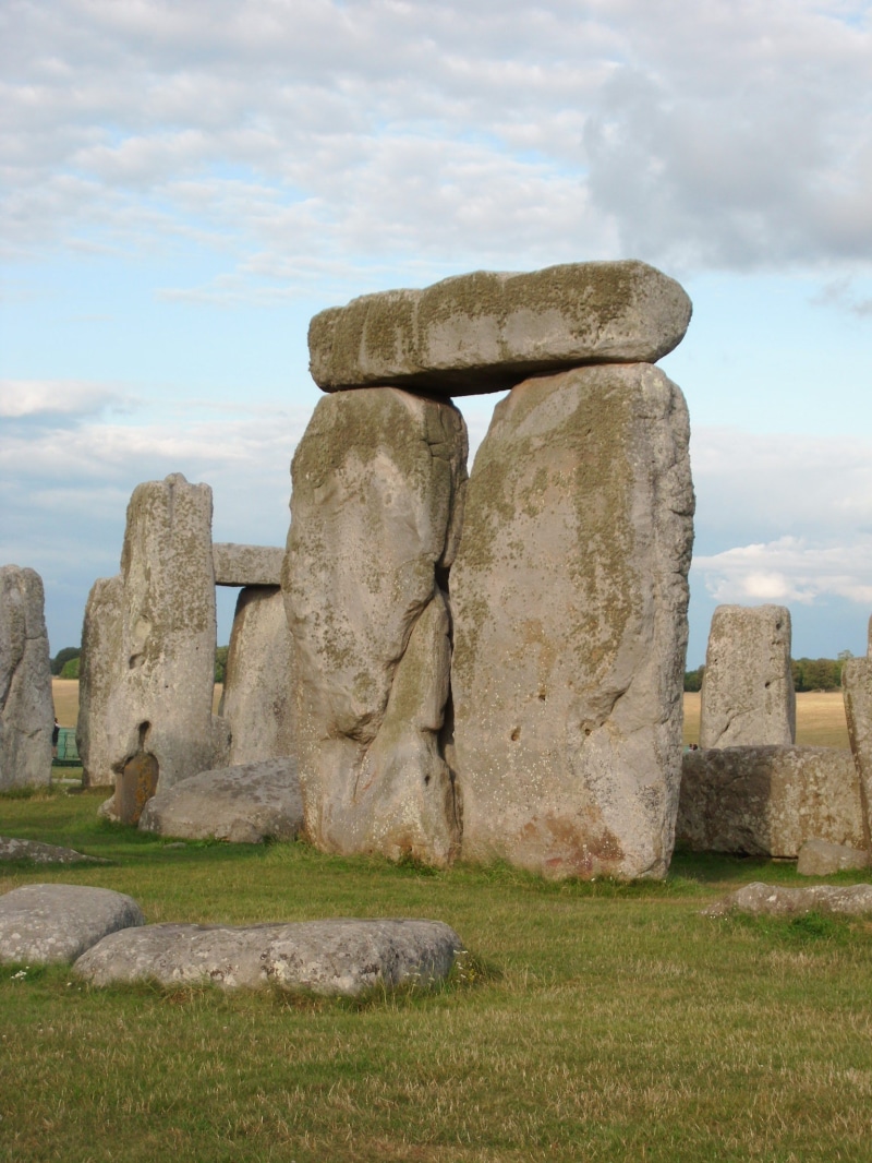 sky, field, england, plant, ancient civilization, stones, architecture, stonehenge, nature, ancient history, megalithic site, the past, built structure
