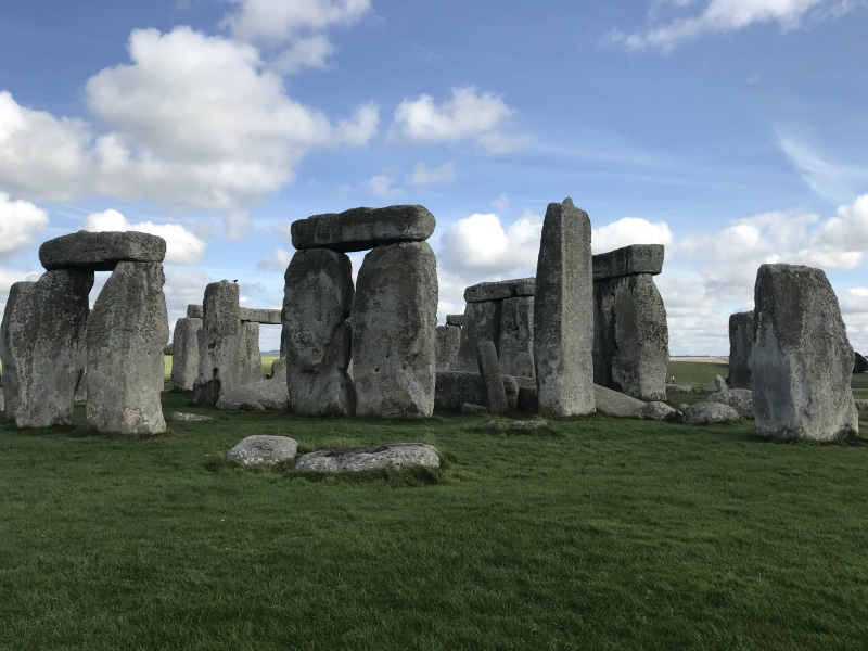 4K, sky stonehenge, outdoors, tranquility, plant, history, ancient, grass, monument, day, no people, solid, ruined, ancient history, green color, archaeology