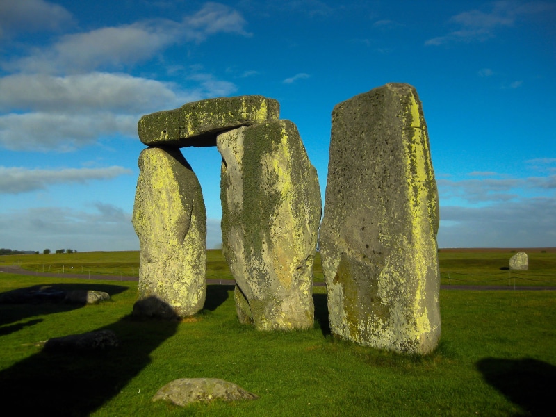 day, landscape, archaeology, cultures, solid, land, celtic Culture, wiltshire, uK, stonehenge, stone, shadow, grass, 2K, ancient, tranquility, environment