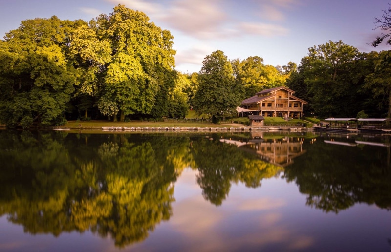 tree, warm, tranquility, outdoors, trees, sky, house, architecture, day, building, woods, no people, beauty in nature, plant, waterfront, growth, 1080P
