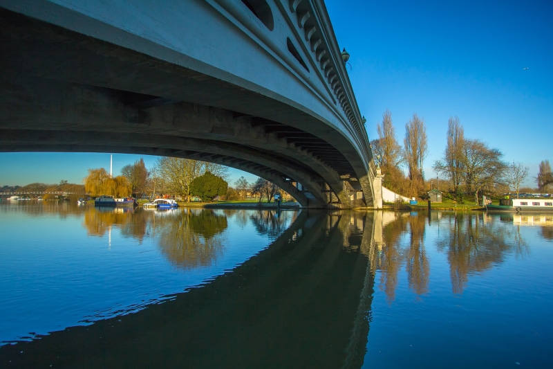 water, reading, arch bridge, reflection, waterfront, tranquility, arch, architecture, reflexion, day, plant, bridge - man made structure, england, bridge