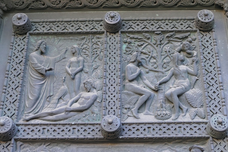 human representation, eva, facade, historically, creation, input, built structure, church, carving - craft product, dom, no people, carving, historic center