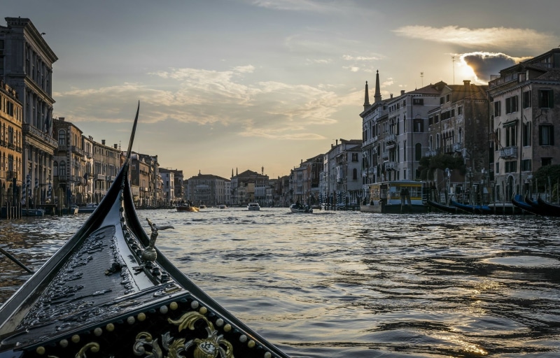 canal, 1080P, dusk, point of view, gondolas, Venice