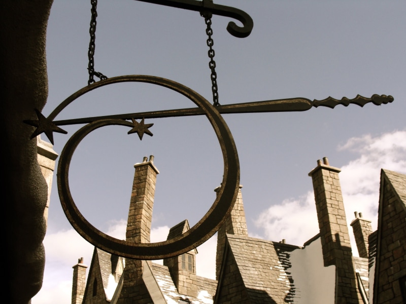 castle, architecture, outdoors, circle, no people, hogwarts, 2K, metal, ornament, belief, religion, wizard, city, built structure, famous Place, cloud - sky