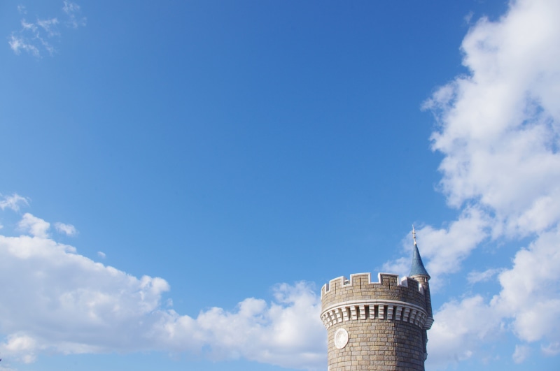 white clouds, nature, day, low angle view, bluesky, copy space, cinderella, clouds, no people, the past, building exterior, building, architecture, blue sky