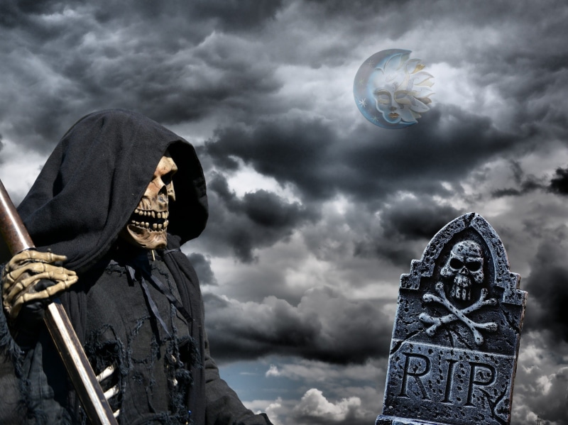 old, storm, grim reaper, adult, storm cloud, sky, cemetery, composing, mystery, communication, digital composite, history, skull bone, gloomy, architecture
