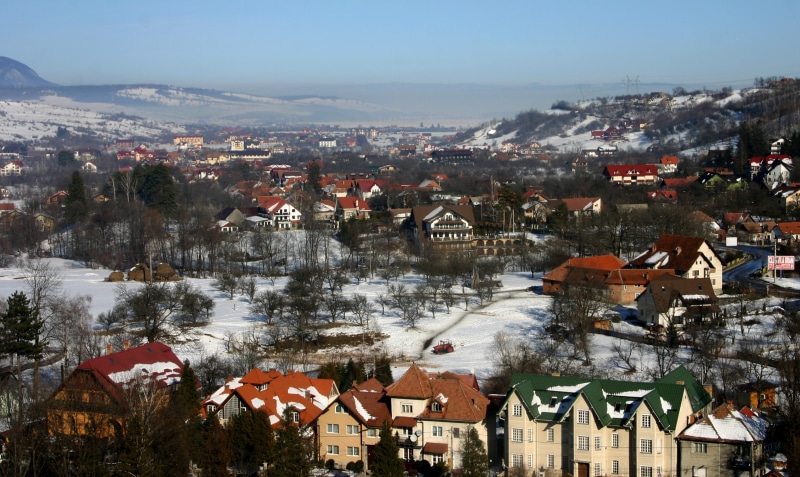 bran castle, cityscape, townscape, built structure, bran city, water, nature, tourism, medieval, sky, high angle view, environment, residential district