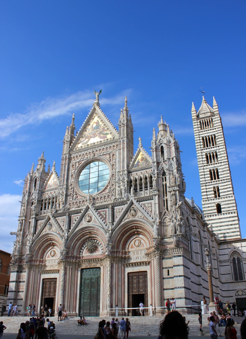 crowd, group of people, spirituality, travel, real people, cathedral, place of worship, monument, religion, 4K, gothic style, duomo, gothic, belief, built structure