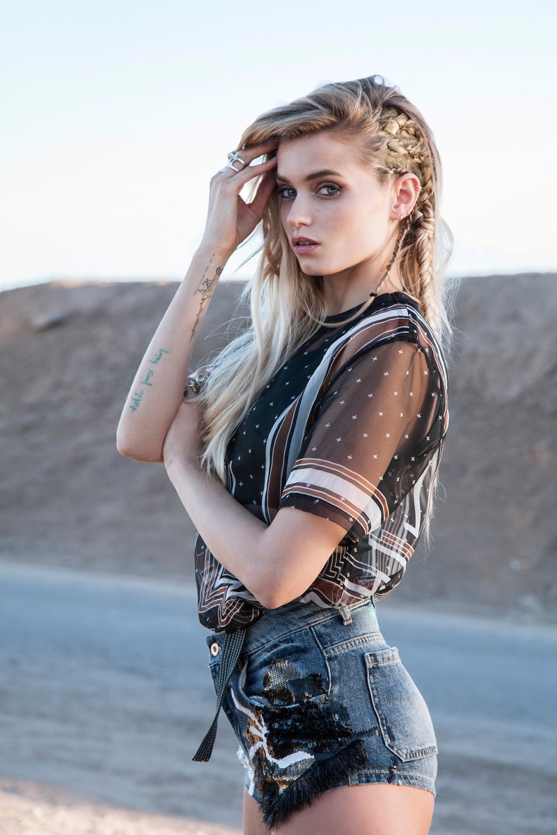 high waisted short, actress, Abbey Lee Kershaw, blue eyes, model, women, blonde, 1080P, jean shorts