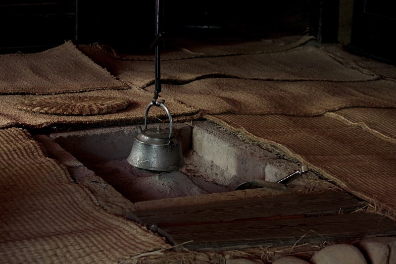 boiling water, kettle, steel, old houses, close-up, indoors, day, textile, bed, fever, sack, still life, high angle view, furniture, surface, brown, wood - material