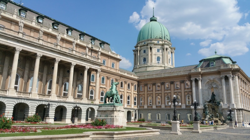 white, teal, sky, government, statue, 5K, the past, dome, monument, art and craft, city, architecture, nature, building, landmark, building exterior, buda castle
