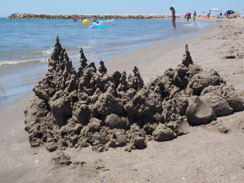 castle, holiday, sand, droplets burg, people, water, 4K, turret, swim, sand artwork, day, sandburg, solid, sunlight, build, group of people, relax, beach