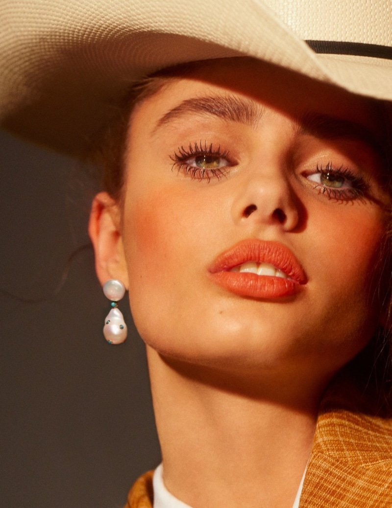 human body part, body part, portrait, glamour, one person, beautiful people, adult, jewelry, beauty, close-up, fashion, young adult, fashion model, pearl jewelry