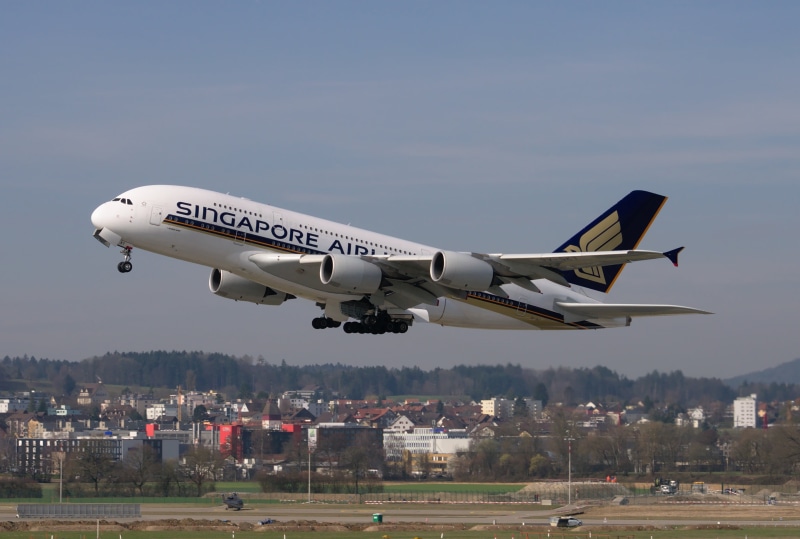 singapore airlines, airbus a380, white, landing - touching down, aerospace industry, engine, airbus, passenger aircraft, runway, 2K, taking, air vehicle