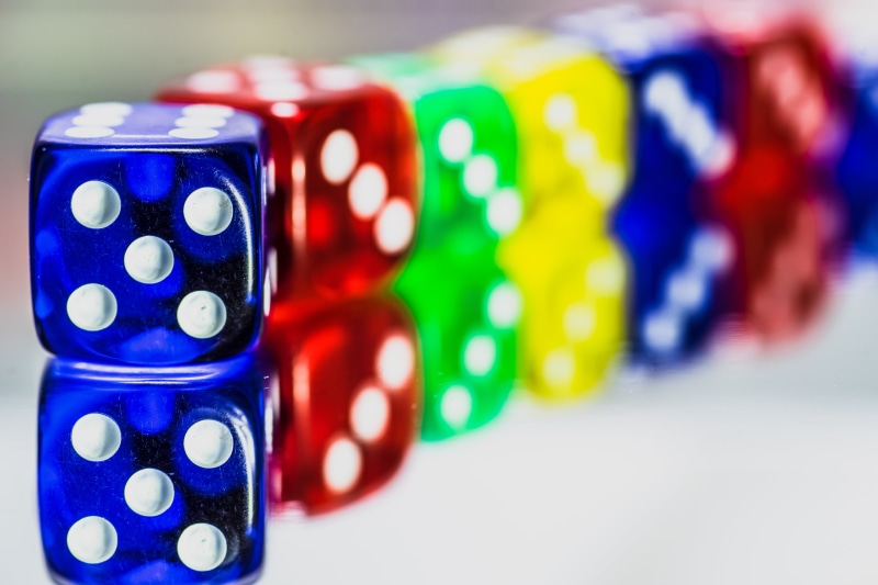 six, row, 90mm, gambling, 5K, selective, Macro, Tamron, F2.8, selective focus, ILCE-7M2, All in a Row, dice, mirror, Dices, leisure Games, focus