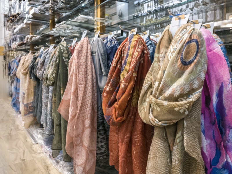 variation, accessories_nepal, hanging, thamel, shawls, oneplus3t, kathmandu, rack, dn, market, for sale, shaouraav, indoors, shopping, order, sale, consumerism