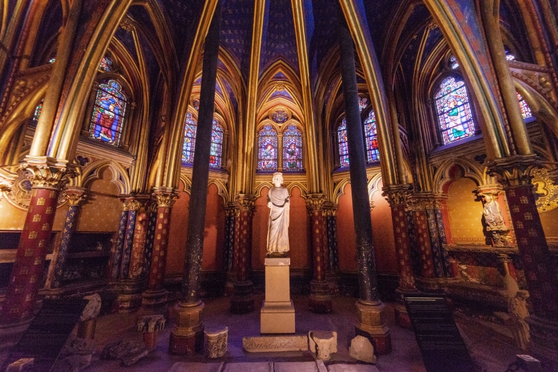 indoors, glass, sculpture, saint-chapelle, capella, ornate, wide angle, super wide angle, saint chapelle, chapelle, building, history, paris, sony, 14 mm