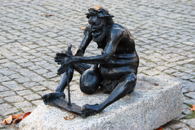 statue, craft, representation, animal wildlife, male likeness, paving stone, architecture, cobblestone, day, Image, close-up, art and craft, Bacchus, 2K