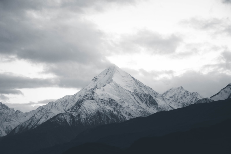 snow capped, white, peak, hike, alp, mountain range, indium, top, snow, snowcapped mountain, daytime, cloud, outdoors, beauty in nature, nature, day, tranquil scene