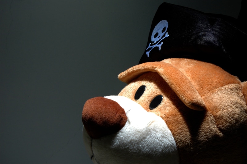 Skull, animal themes, mammal, 2K, domestic, one animal, kids, the bear, black background, Bear, representation, indoors, close-up, animal representation
