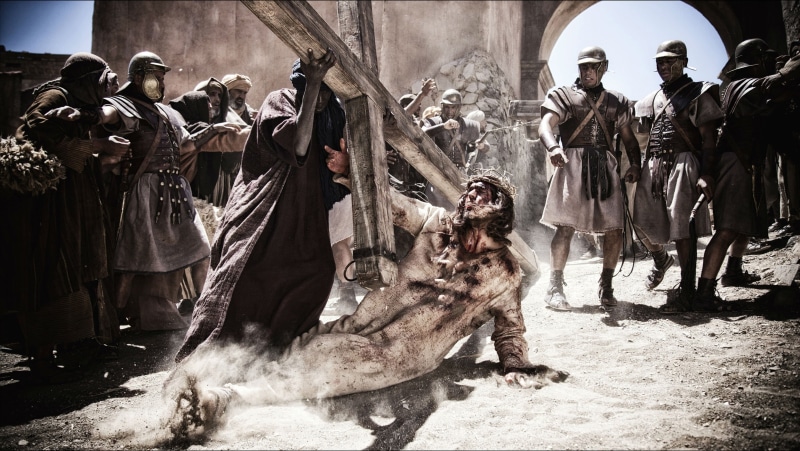 religion, full length, crowd, men, group of people, movie, film, adult, son of god, the past, son, real people, christian, blood, 2K, clothing, God, aggression