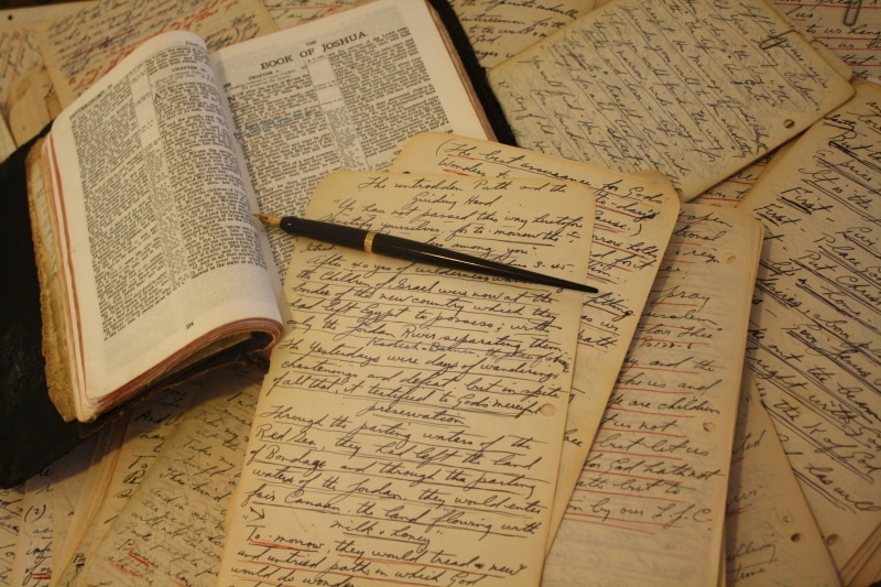still life, old, publication, history, no people, literature, learning, indoors, open, 4K, faith, page, scripture, bible, book, studying, education, bible study