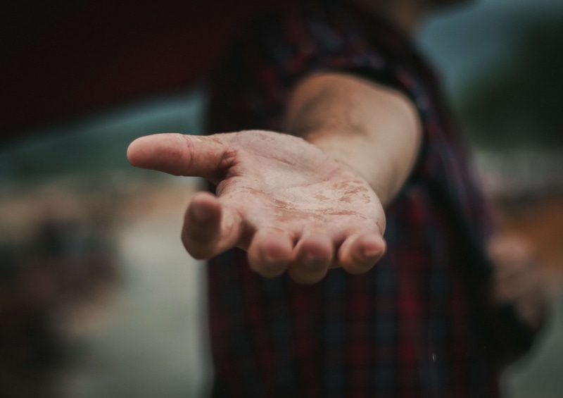 casual clothing, finger, close-up, holding, 4K, human body part, handout, human hand, hand, midsection, trust, help, hopelessness, offer, crime, palm